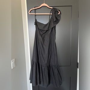 Black Lulu’s Midi Dress